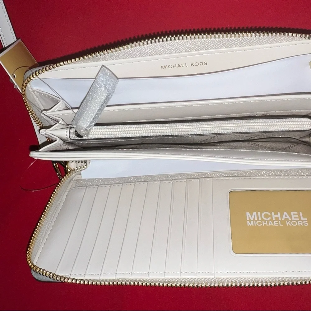 Authentic NWT - Picture 4 of 4